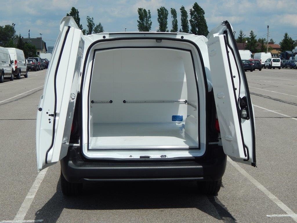 Opel Combo Cargo izolacja termiczna, tylne drzwi
