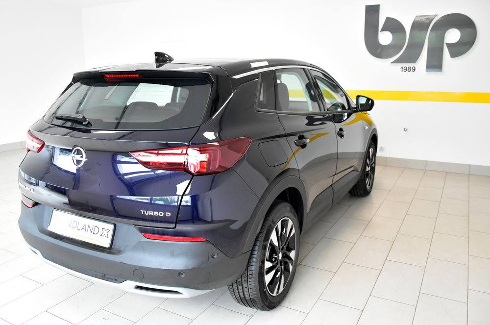 Salonowy SUV Opel Grandland